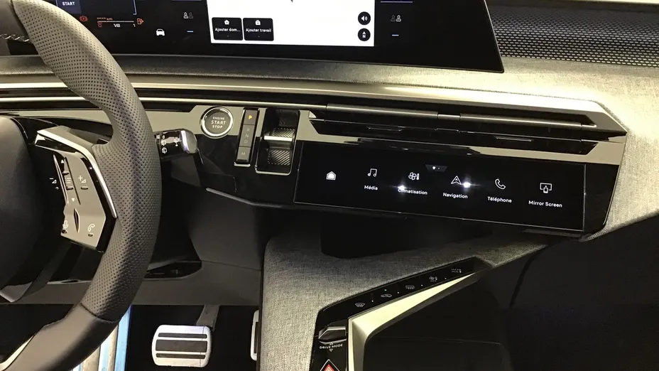 PEUGEOT 5008 -