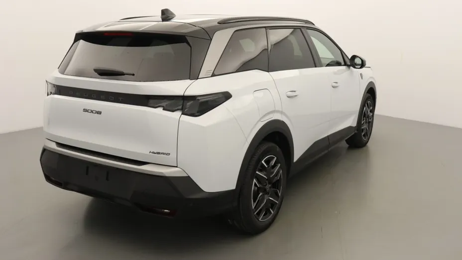 PEUGEOT 5008 -
