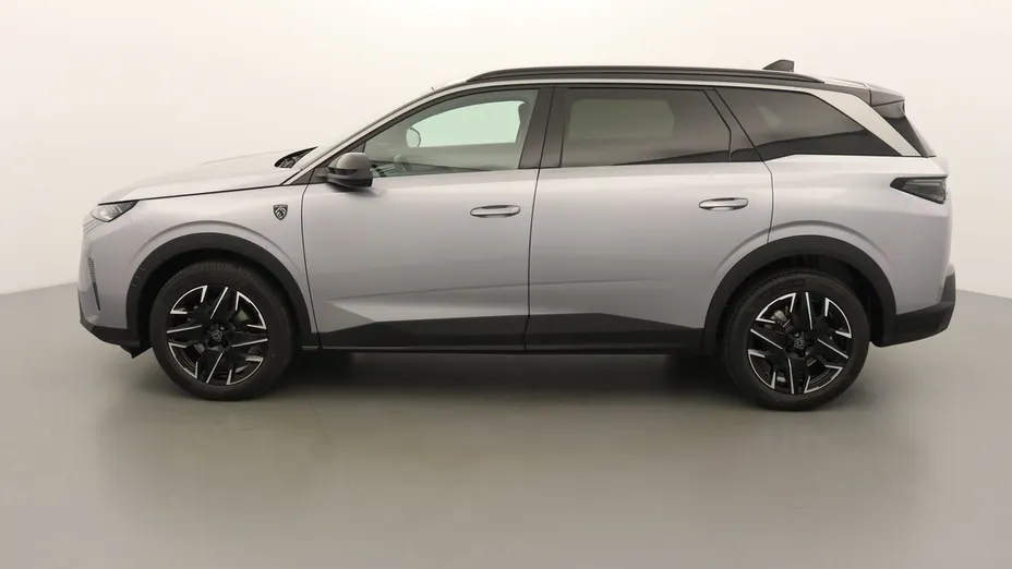 PEUGEOT 5008 -