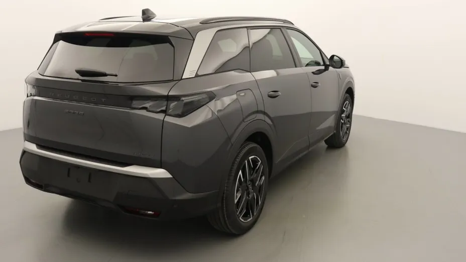 PEUGEOT 5008 -