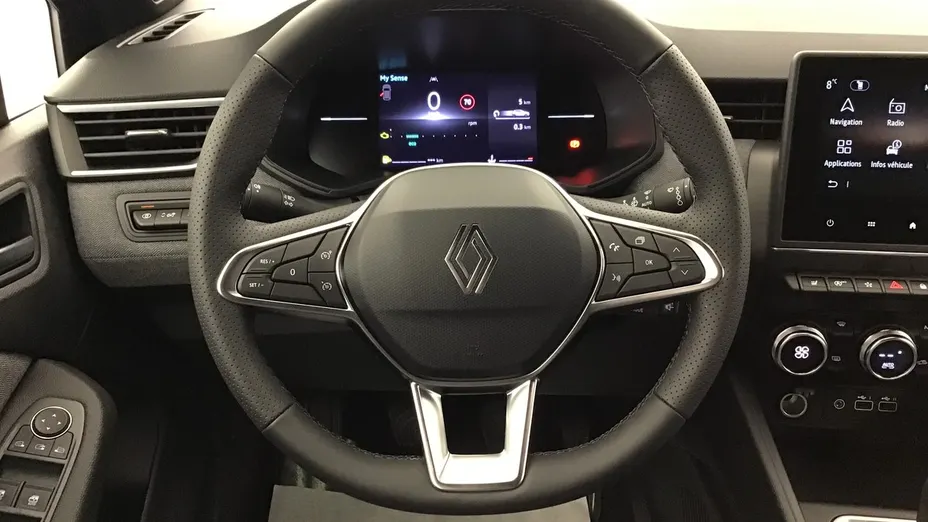 RENAULT Clio -