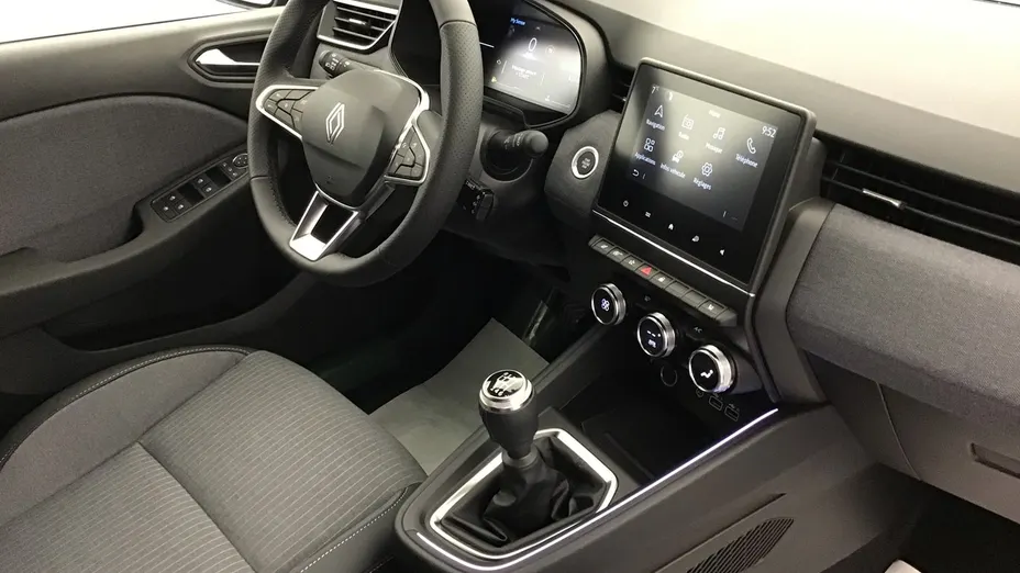 RENAULT Clio -