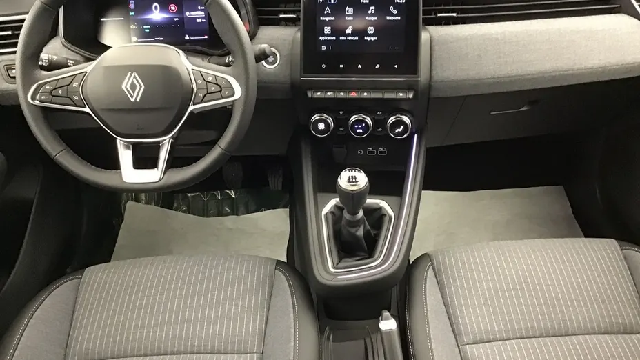 RENAULT Clio -