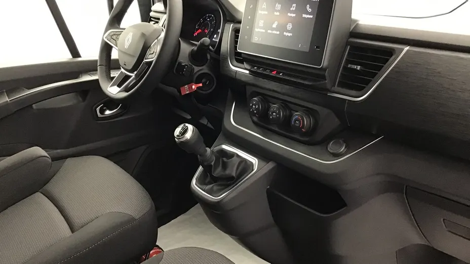 RENAULT Trafic -