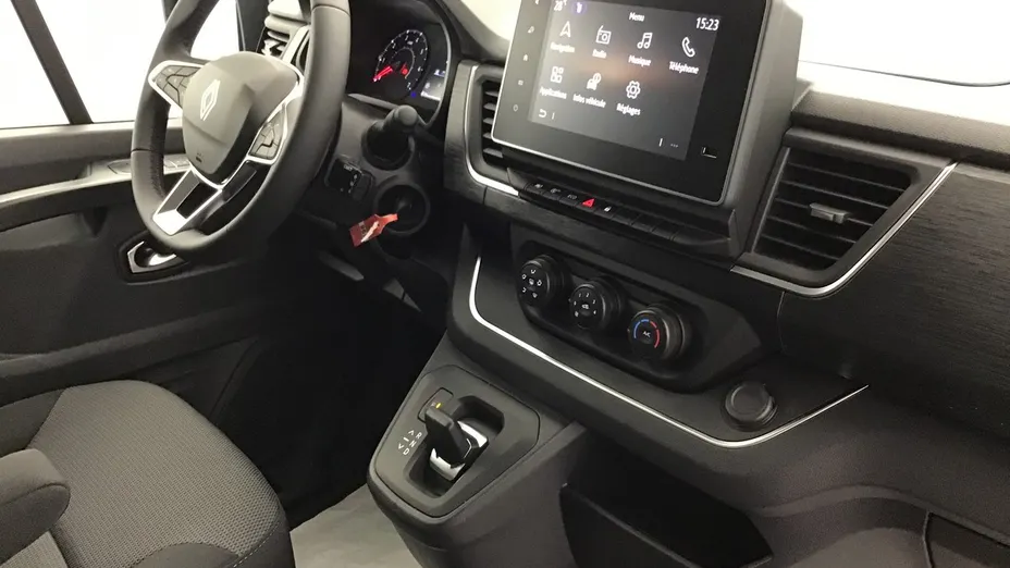 RENAULT Trafic -