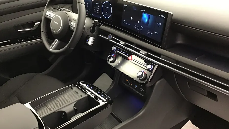 HYUNDAI Tucson -