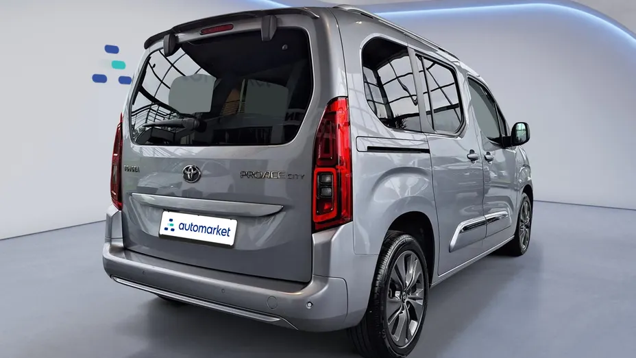 TOYOTA Proace City Verso Proace City Verso 1.5 D-4D Family