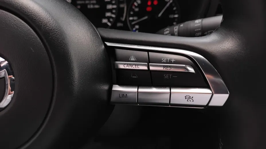 MAZDA 3 3 2.0 mHEV Kanjo