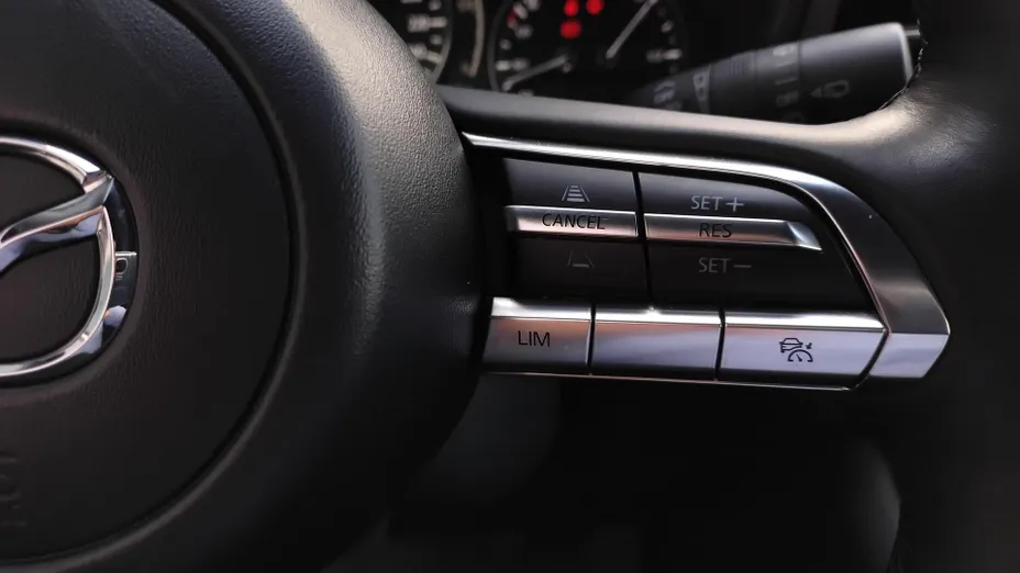 MAZDA 3 3 2.0 mHEV Kanjo aut