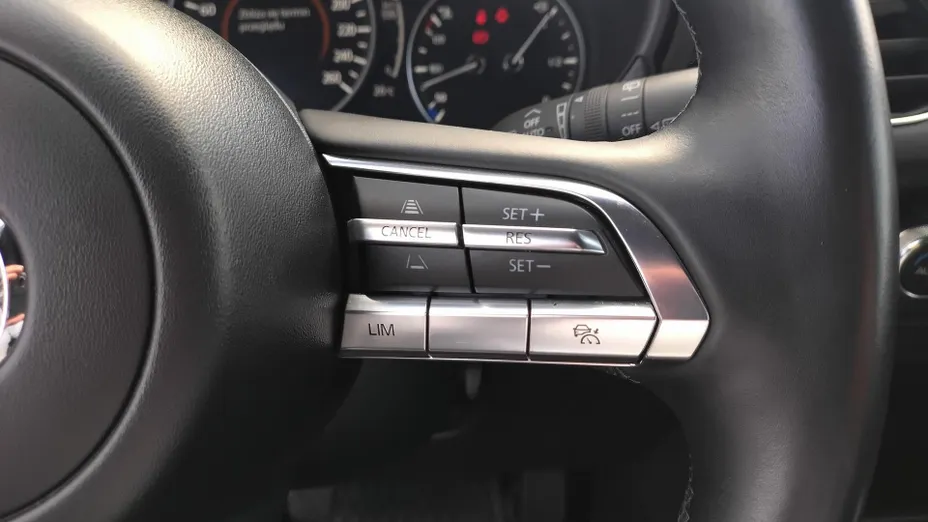 MAZDA 3 3 2.0 mHEV Kanjo