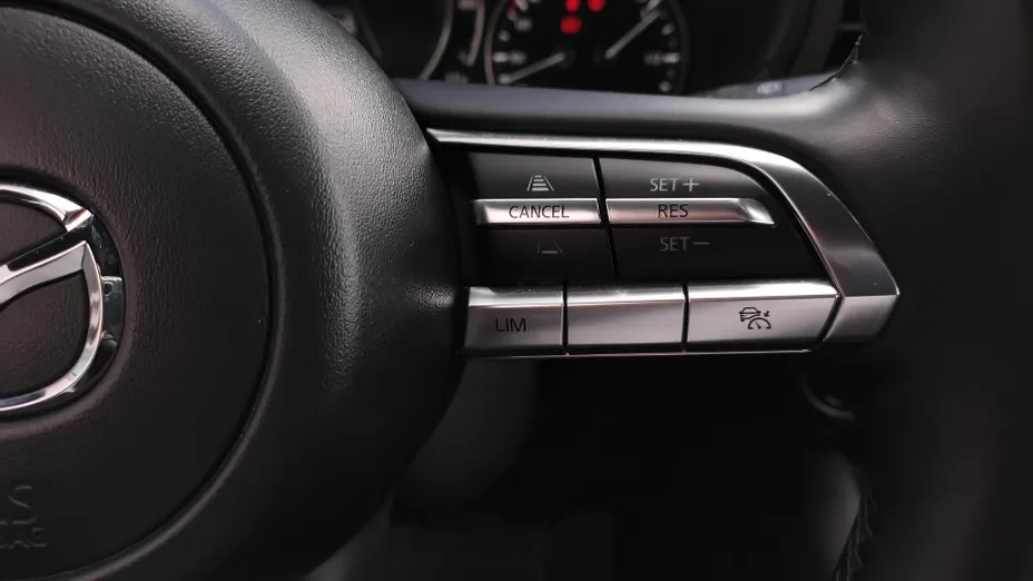 MAZDA 3 3 2.0 mHEV Kanjo aut