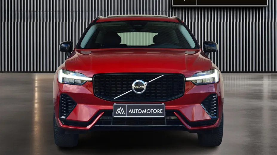 VOLVO XC60 XC60 T8 Plug-In Hybrid AWD Plus Dark aut