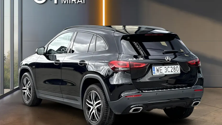 MERCEDES-BENZ GLA GLA 200