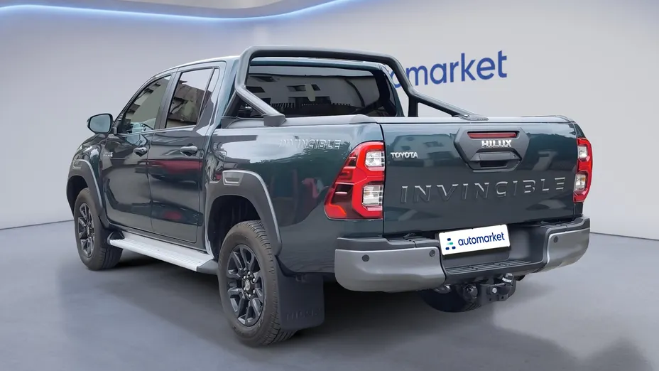 TOYOTA HiLux Hilux 2.8 D-4D mHEV Double Cab Invincible 4x4 aut