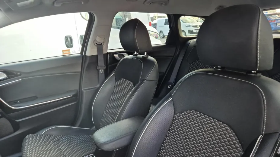 KIA Cee'd Ceed 1.5 T-GDI Tribute DCT