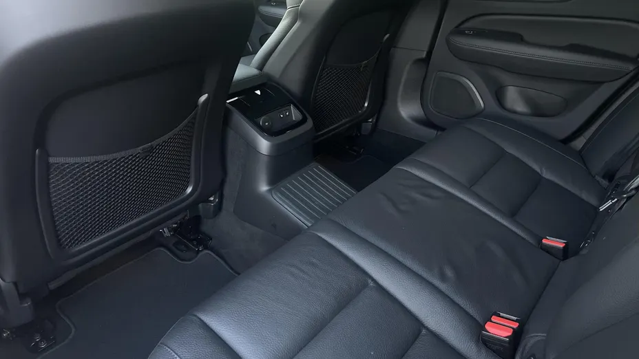 VOLVO V60 V60 T6 AWD Plug-In Hybrid Ultra Dark aut