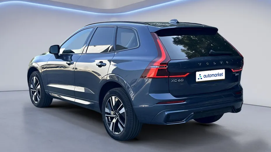 VOLVO XC60 XC60 B5 B AWD Plus Dark aut
