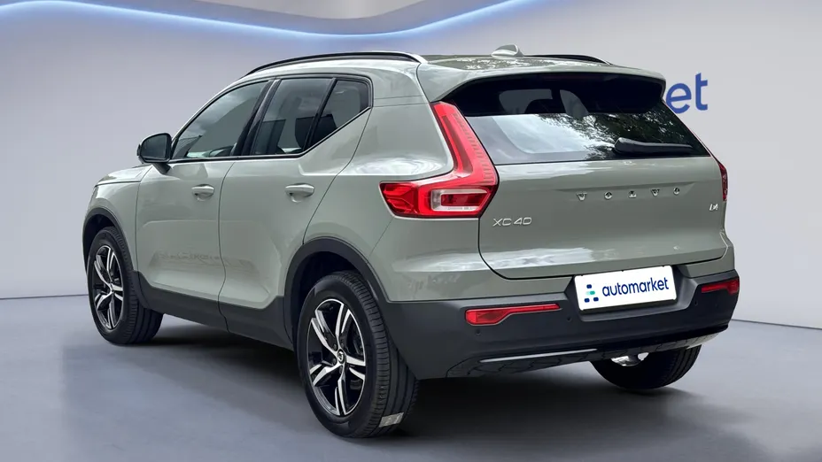VOLVO XC40 XC40 B4 Plus Dark aut
