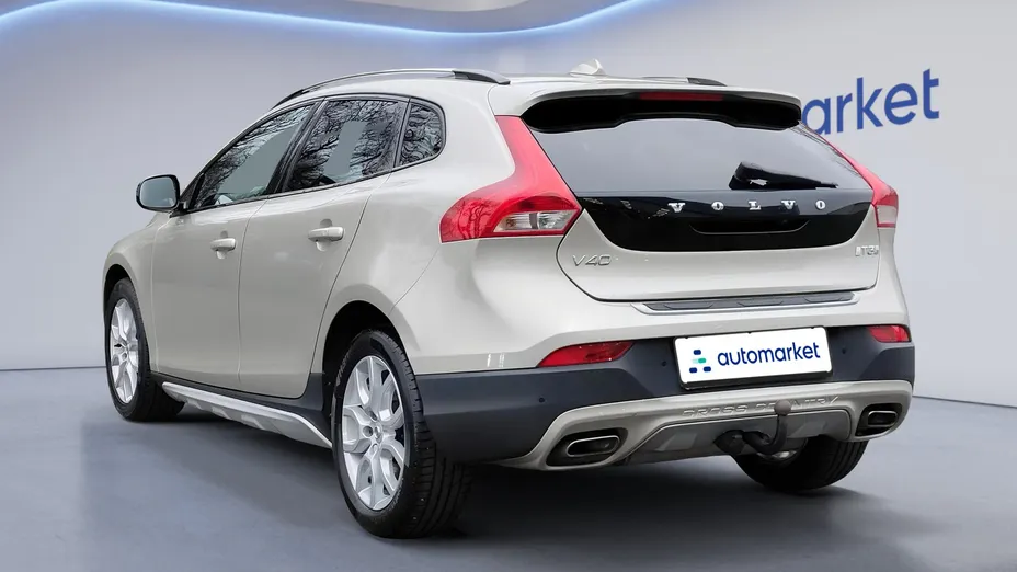 VOLVO V40 Cross Country V40 CC T3 Drive-E Summum aut
