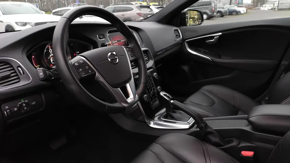 VOLVO V40 Cross Country V40 CC T3 Drive-E Summum aut