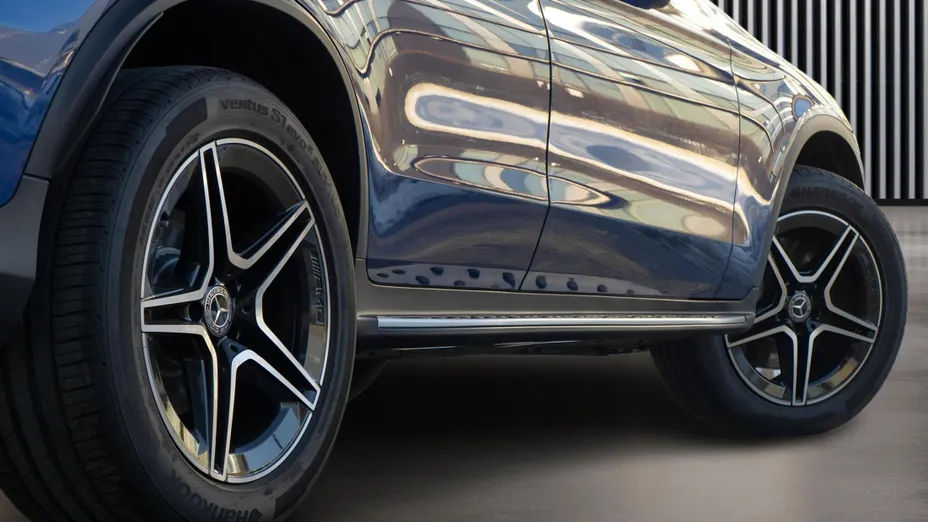 MERCEDES-BENZ GLC GLC 300 e 4-Matic AMG Line
