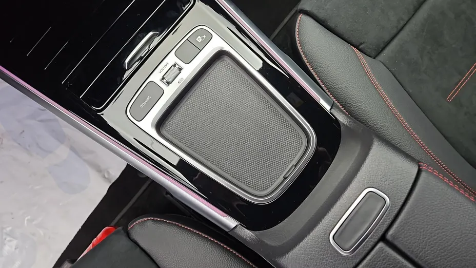 MERCEDES-BENZ GLB GLB 200 d AMG Line 8G-DCT