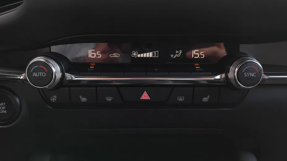 MAZDA 3 3 2.0 mHEV Kanjo aut