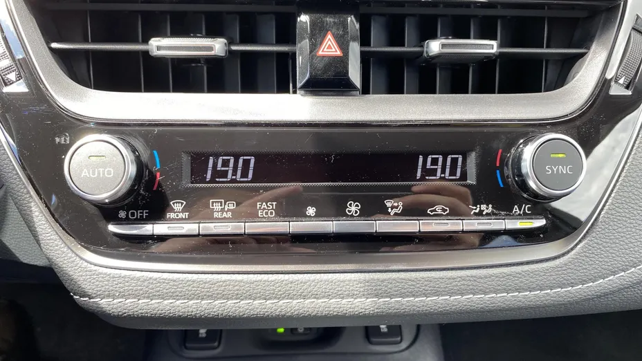 SUZUKI Swace Swace 1.8 Hybrid Elegance CVT Nowy