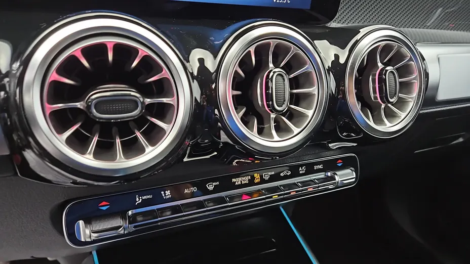 MERCEDES-BENZ GLB GLB 200 d AMG Line 8G-DCT