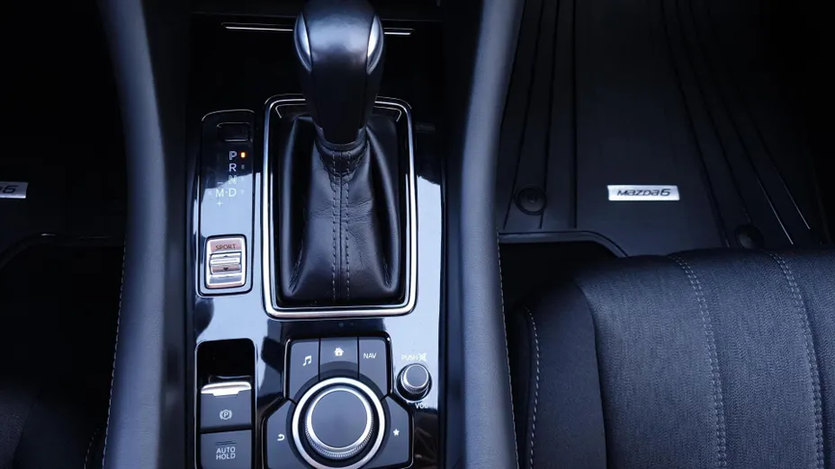 MAZDA 6 6 2.0 Center-Line aut