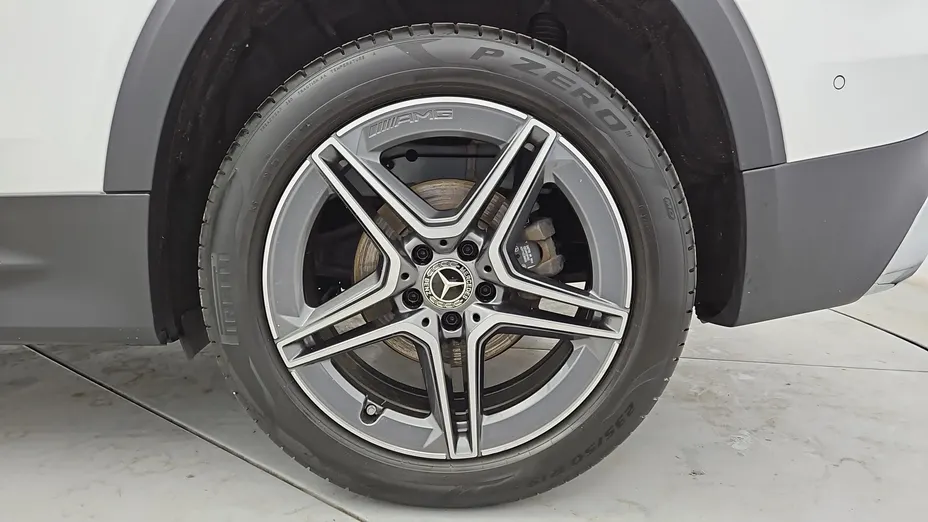 MERCEDES-BENZ GLB GLB 200 d AMG Line 8G-DCT