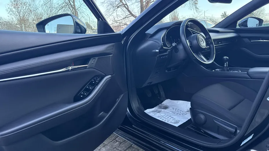 MAZDA 3 3 2.0 mHEV Centre-Line