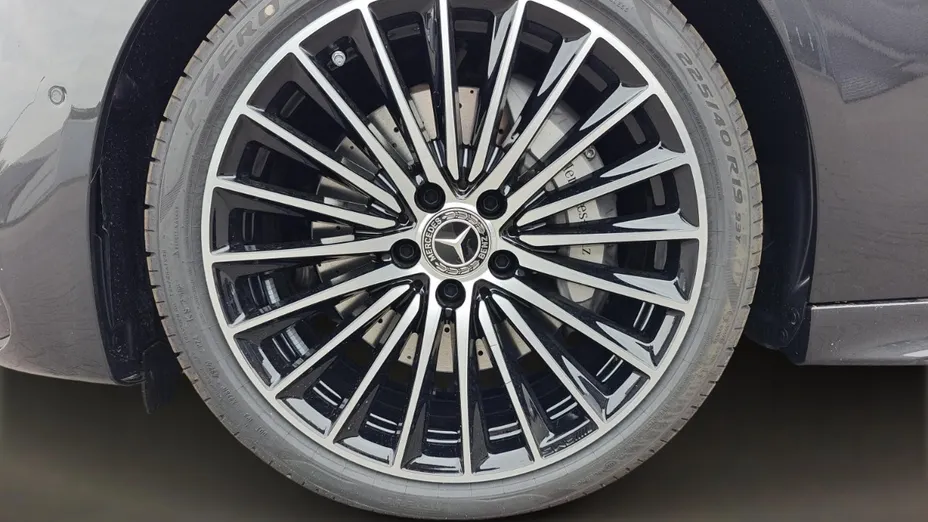 MERCEDES-BENZ C Klasa C 220 d mHEV 4-Matic AMG Nowy