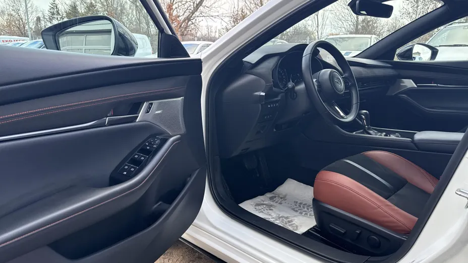 MAZDA 3 3 2.0 mHEV Nagisa aut