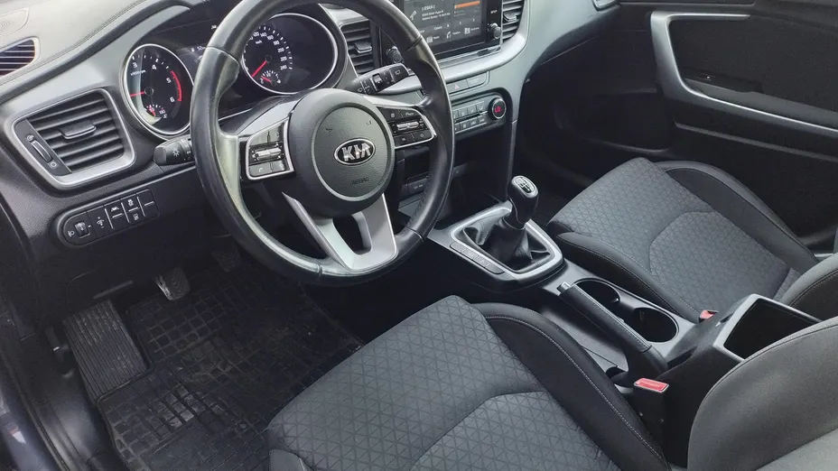 KIA Cee'd Ceed 1.6 CRDi SCR M