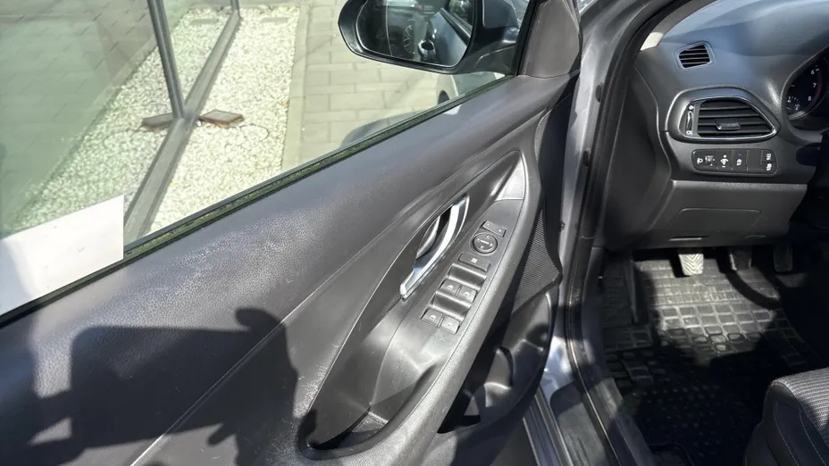 HYUNDAI i30 i30 1.0 T-GDI Modern