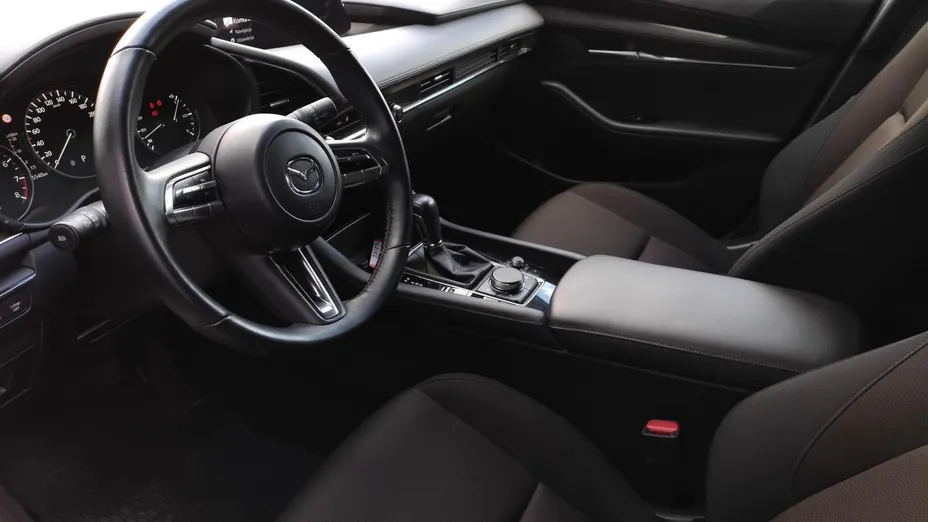 MAZDA 3 3 2.0 mHEV Kanjo aut