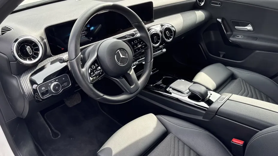 MERCEDES-BENZ A Klasa A 180 d 7G-DCT
