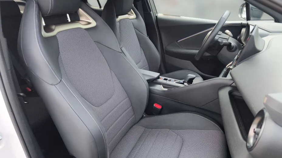 TOYOTA C-HR C-HR 2.0 PHEV Dynamic Force Style