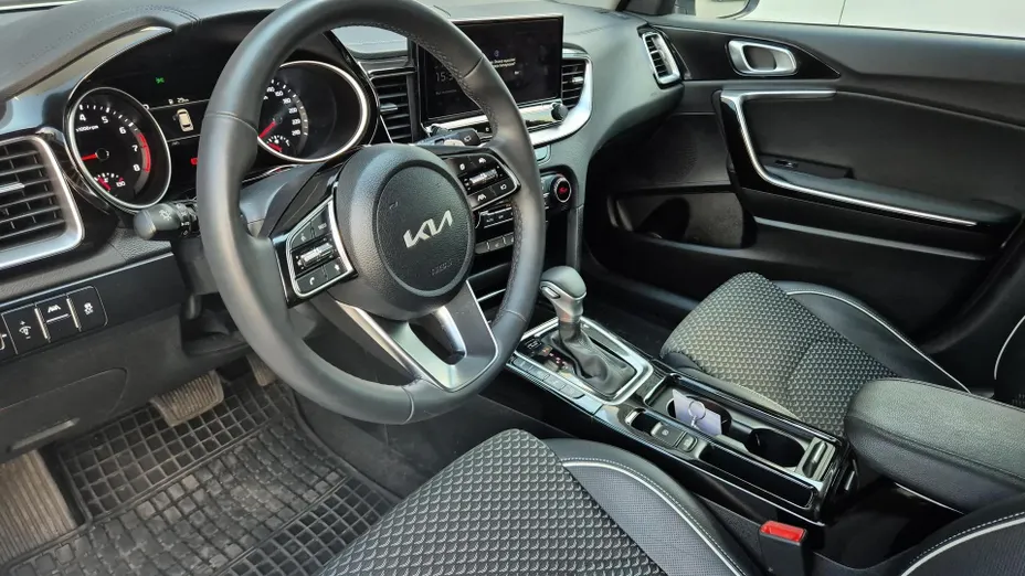 KIA Cee'd Ceed 1.5 T-GDI Tribute DCT