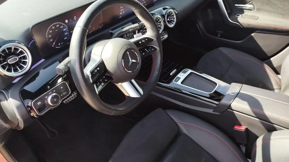 MERCEDES-BENZ A Klasa A 220 4-Matic AMG Line 8G-DCT