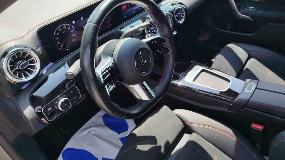 MERCEDES-BENZ CLA CLA 200 AMG Line 7G-DCT