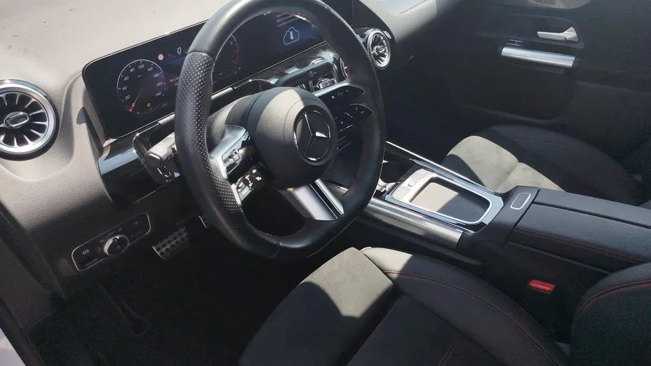 MERCEDES-BENZ GLA GLA 200 mHEV AMG Line 7G-DCT