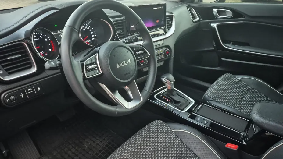 KIA Cee'd Ceed 1.5 T-GDI Tribute DCT