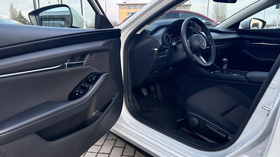 MAZDA 3 3 2.0 mHEV Centre-Line