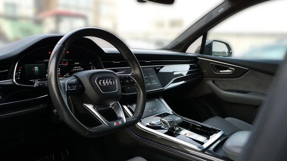 AUDI Q7 SQ7 TDI Quattro Tiptr.