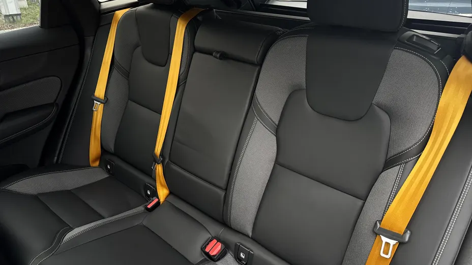 VOLVO XC60 XC60 T8 Plug-In Hybrid AWD Polestar Engineered aut