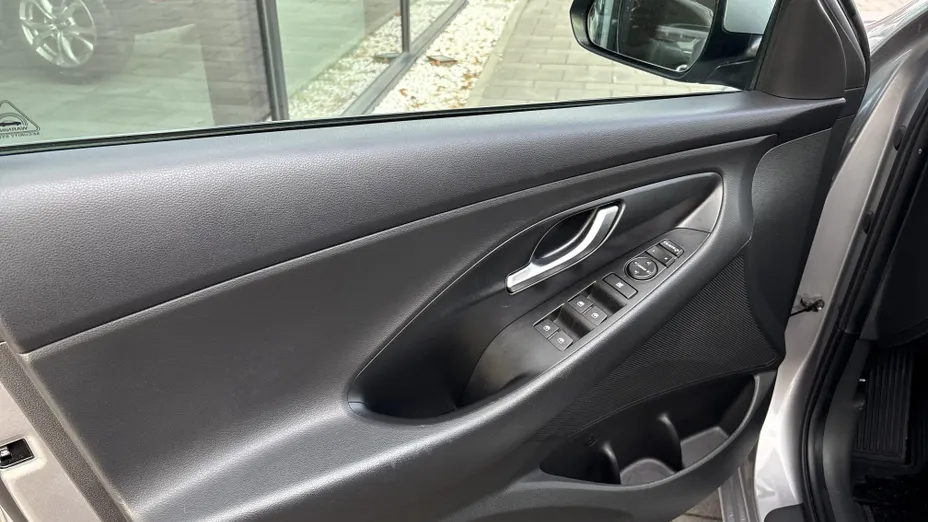 HYUNDAI i30 i30 1.0 T-GDI Modern