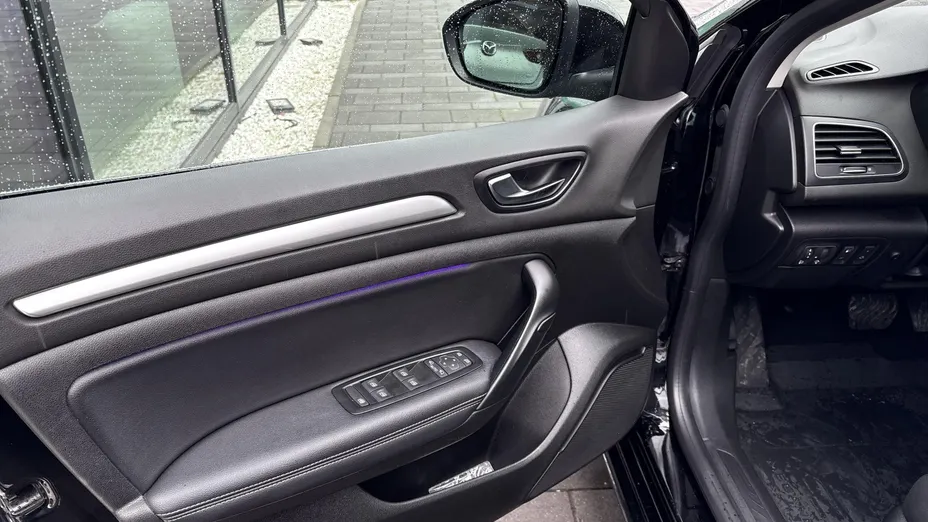 RENAULT Megane Megane 1.3 TCe Intens EDC