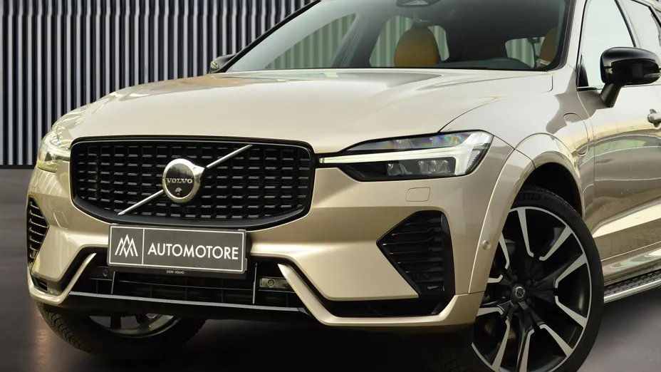 VOLVO XC60 XC60 T8 Plug-In Hybrid AWD Polestar Engineered aut